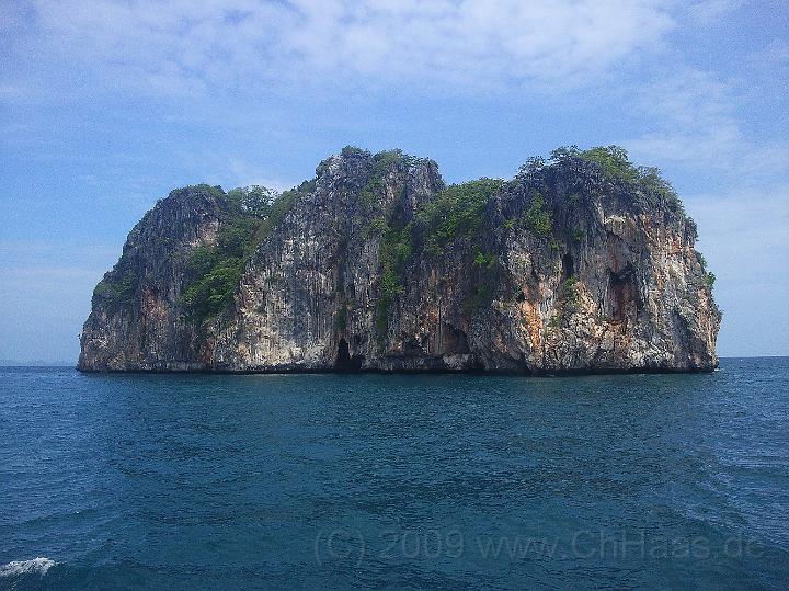 Foto0106.jpg - Koh Dohk Mai (“Flower Island”) - hier sind wir auch einmal fast komplett drum herum getaucht. Netter Driftdive bis zur Gegenströmung.